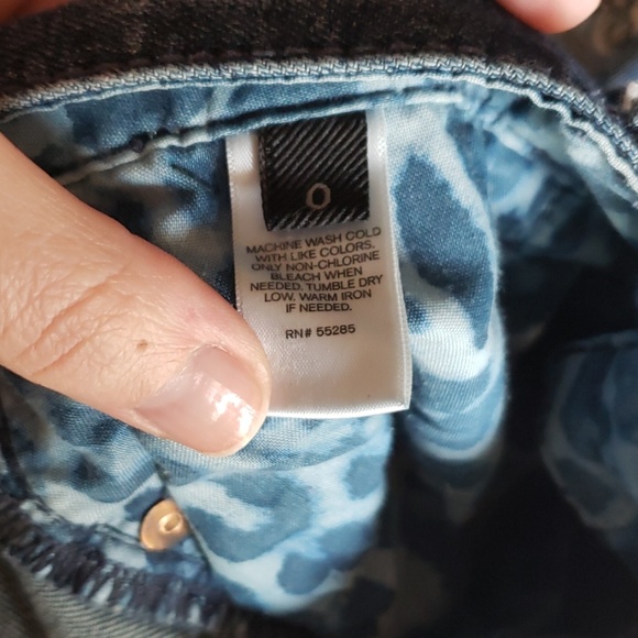 Express Shorts - Picture 6 of 7